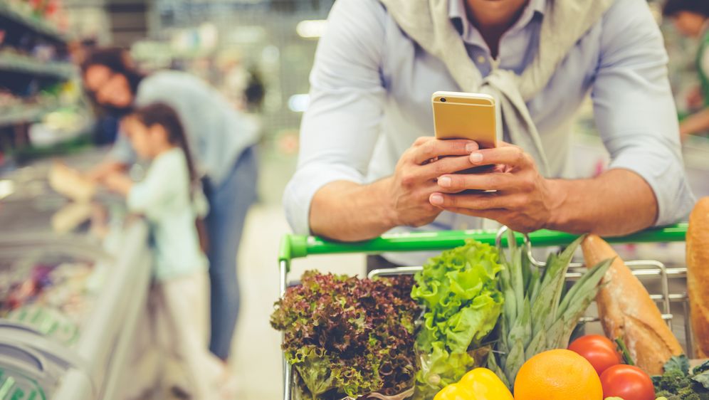 Mobilni telefon u trgovini