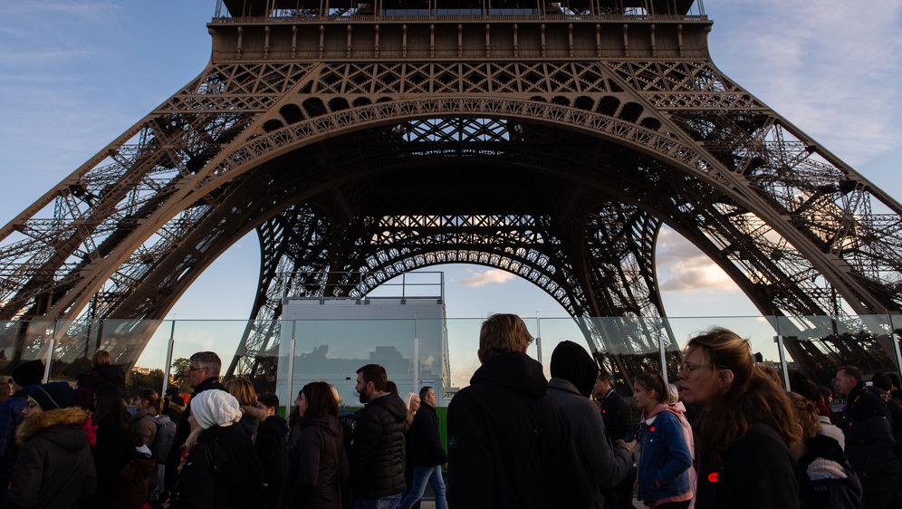 Eiffelov toranj, ilustracija (Foto: AFP)