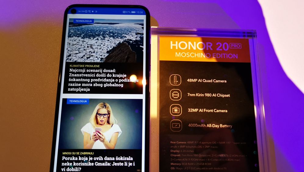 Honor 20 Pro Moschino