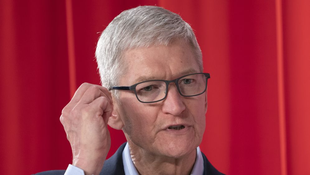 Tim Cook