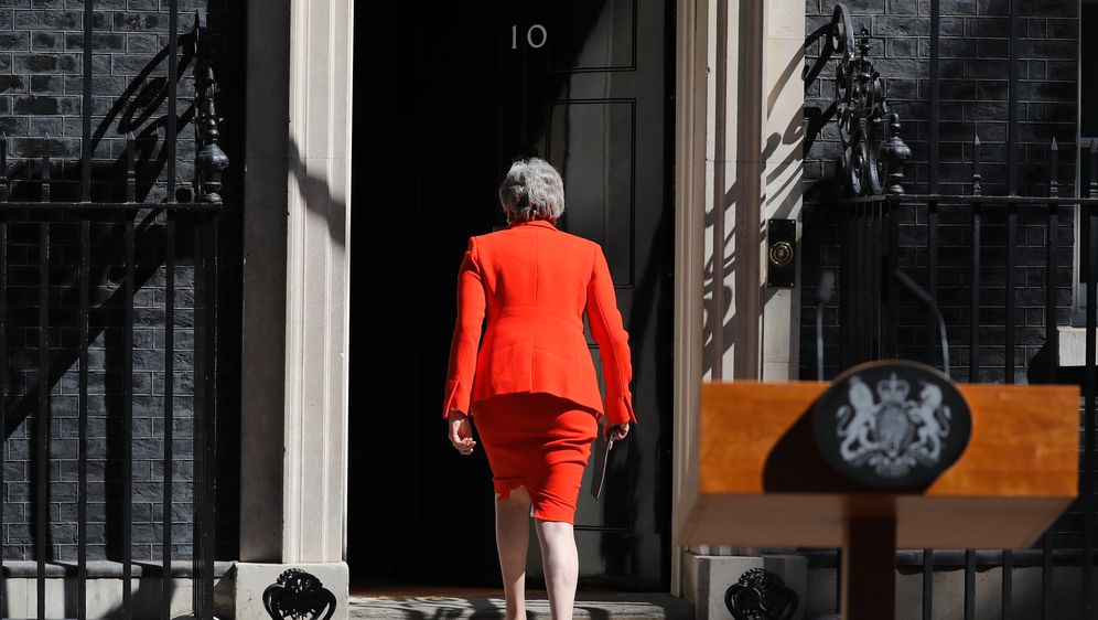 Theresa May najavila ostavku (Foto: Daniel LEAL-OLIVAS / AFP)