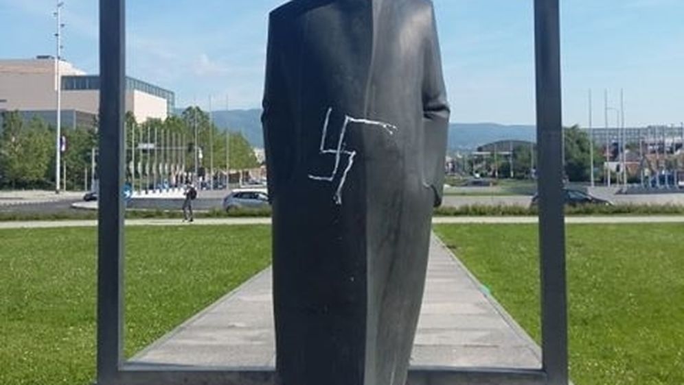 Išaran spomenik Većeslava Holjevca (Foto: Antifašistički vjesnik) - 1