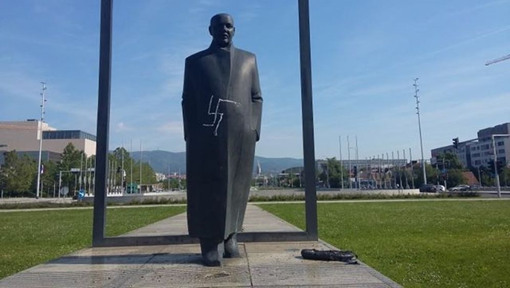 Išaran spomenik Većeslava Holjevca (Foto: Antifašistički vjesnik) - 2