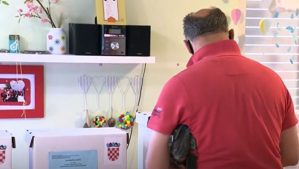 Građani na biralištu - 5