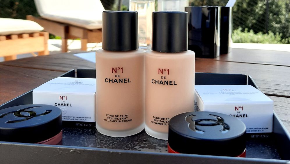 Chanel No°1 kolekcija je koja spaja tri dimenzije - make up, njegu kože i mirise