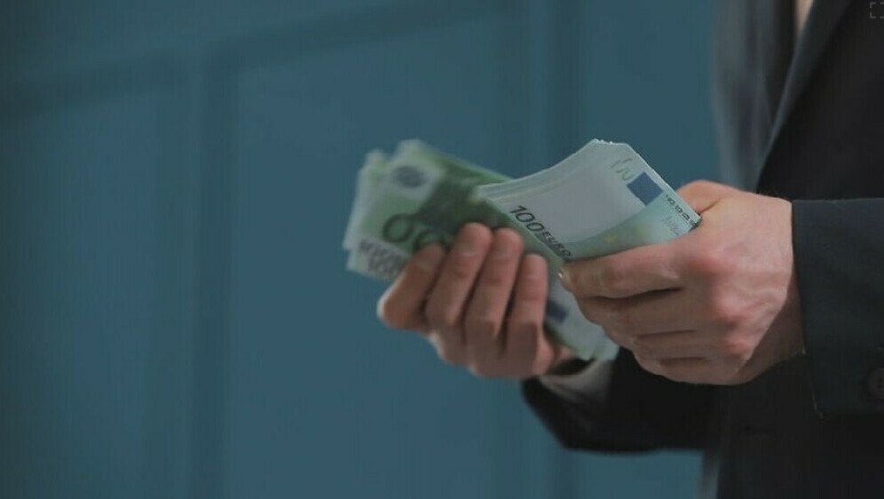 Porezna reforma utječe na plaće, ilustracija - 1