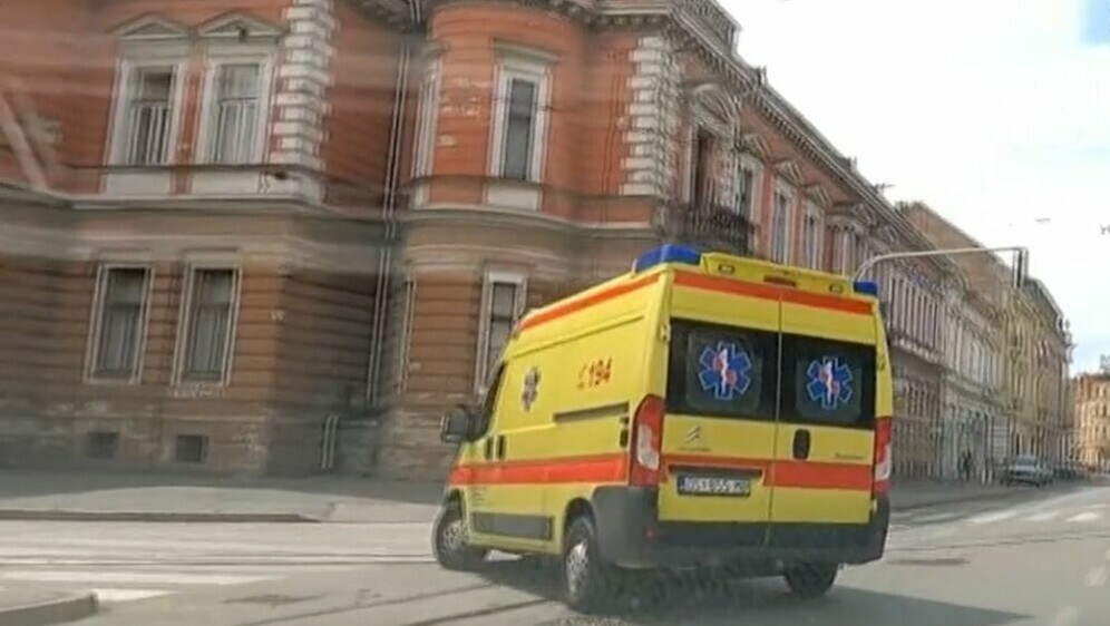 Beba rođena u vozilu hitne pomoći - 1