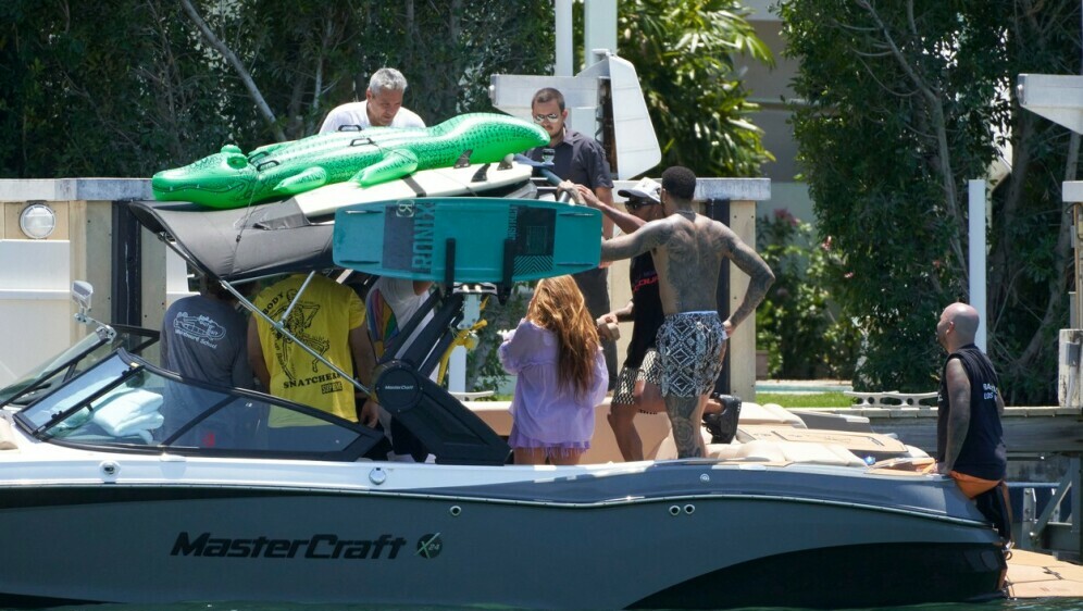 Shakira i Lewis Hamilton - 4