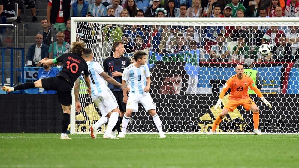 Luka Modrić postiže pogodak protiv Argentine na SP 2018.