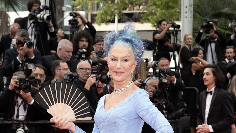 Glumica izgleda fantastično u haljini modne kuće Del Core