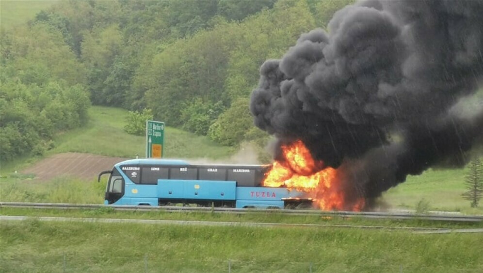 Zapalio se autobus