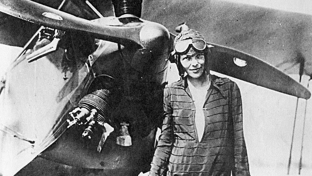 Amelia Earhart - 5