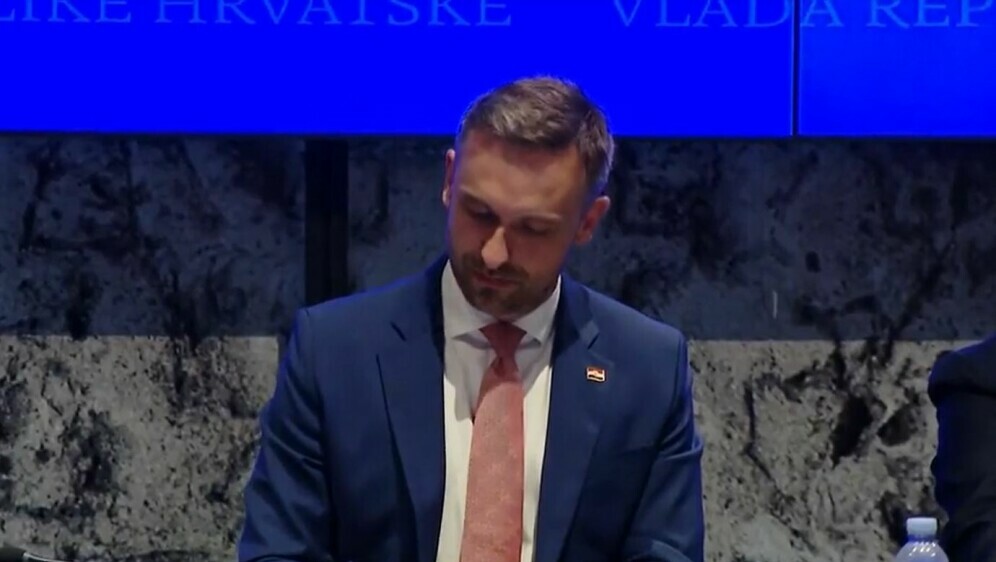 Vlada i sindikati potpisali za veći regres - 4