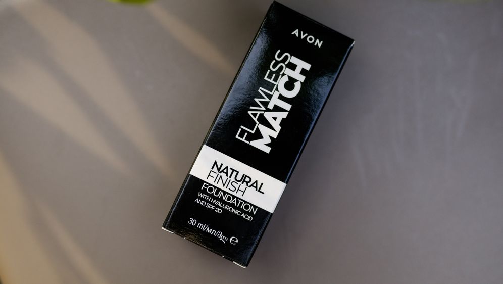 Avon Flawless Match Natural Finish Foundation