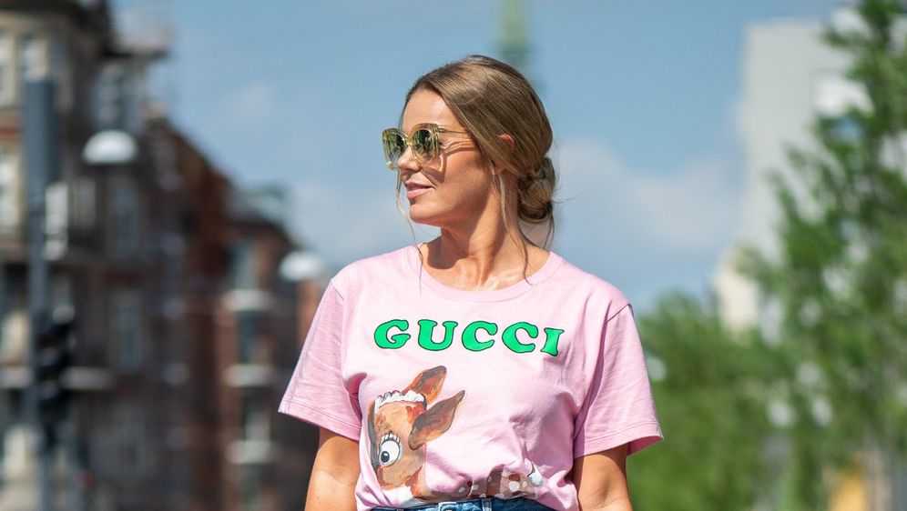 T-shirt u street style kombinacijama - 1