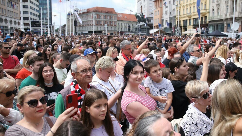 Doček Baby Lasagne na trgu - 6