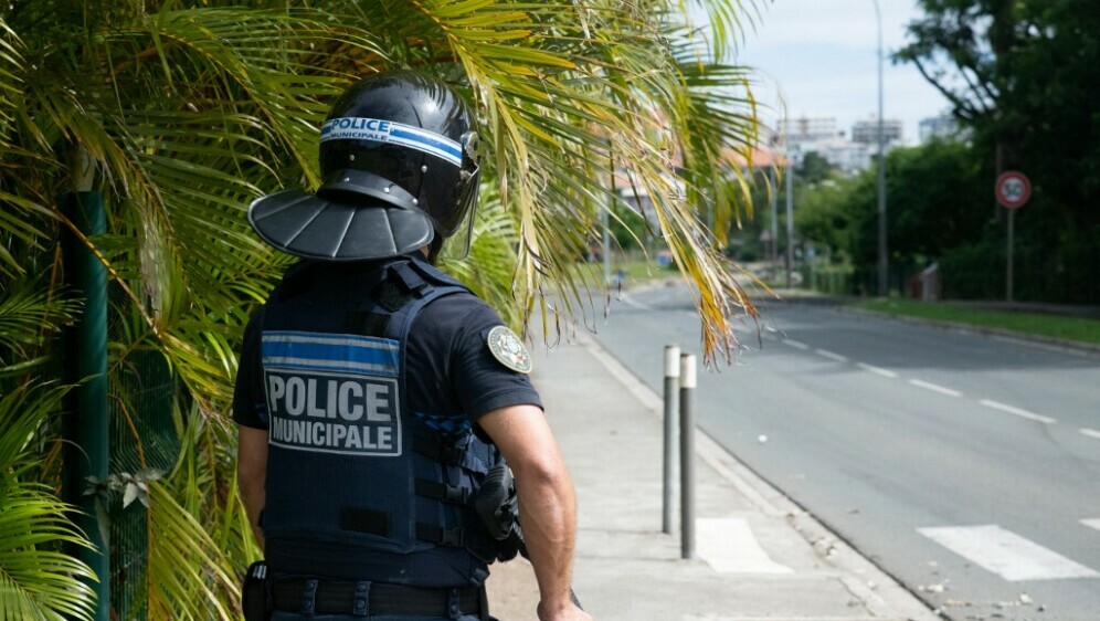 Policajci patroliraju Novom Kaledonijom