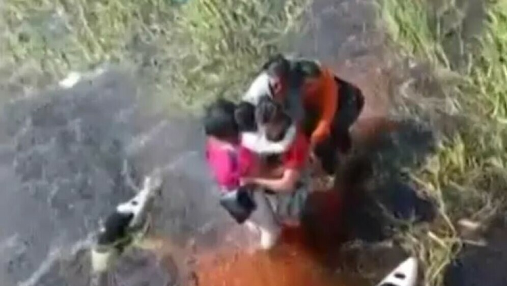 Petero ljudi preživjelo 36 sati u močvari