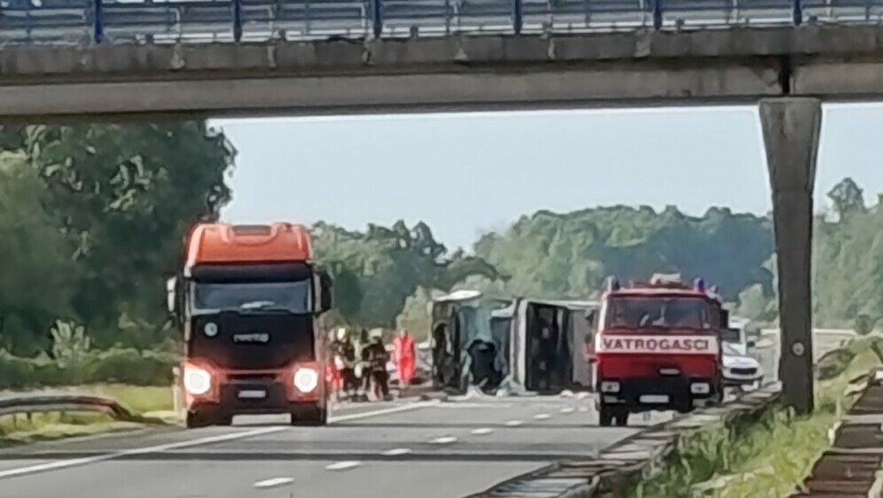 Prometna nesreća na A3 kod Popovače - 1