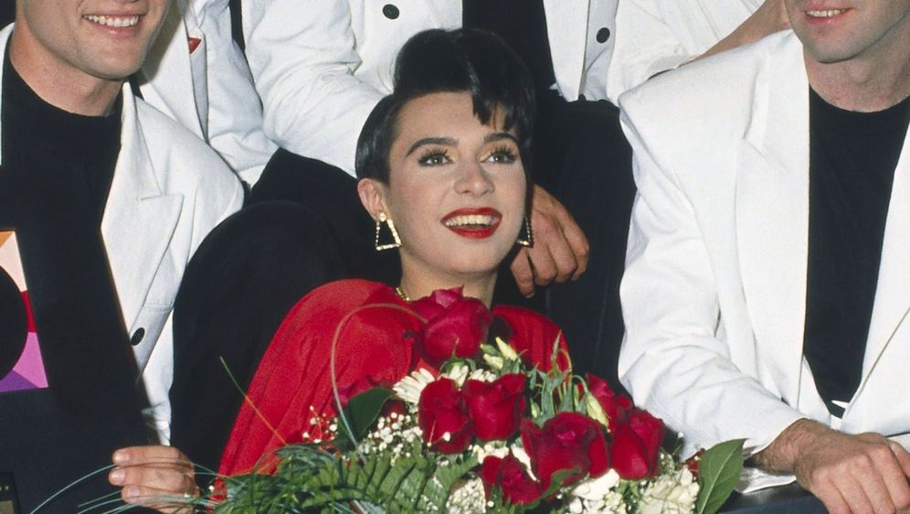 Emilija Kokić 1989. nakon pobjede na Eurosongu