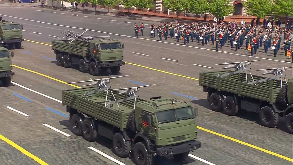 Ruski dronovi na paradi na Crvenom trgu - 1