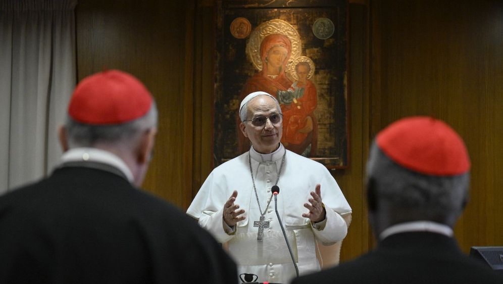 Papa Lav XIV,