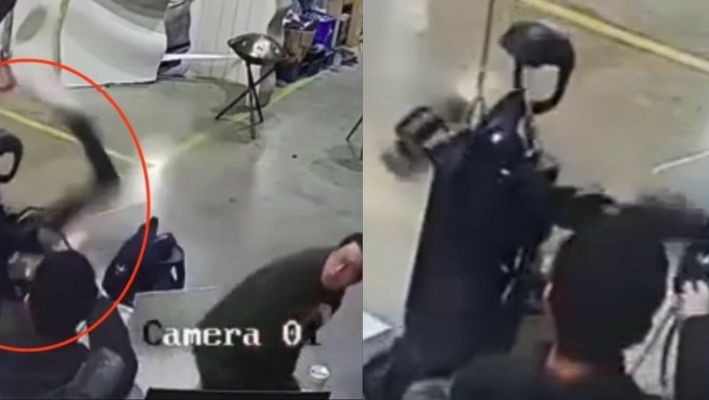 Humanoidni robot koji je poludio pred radnicima tvornice