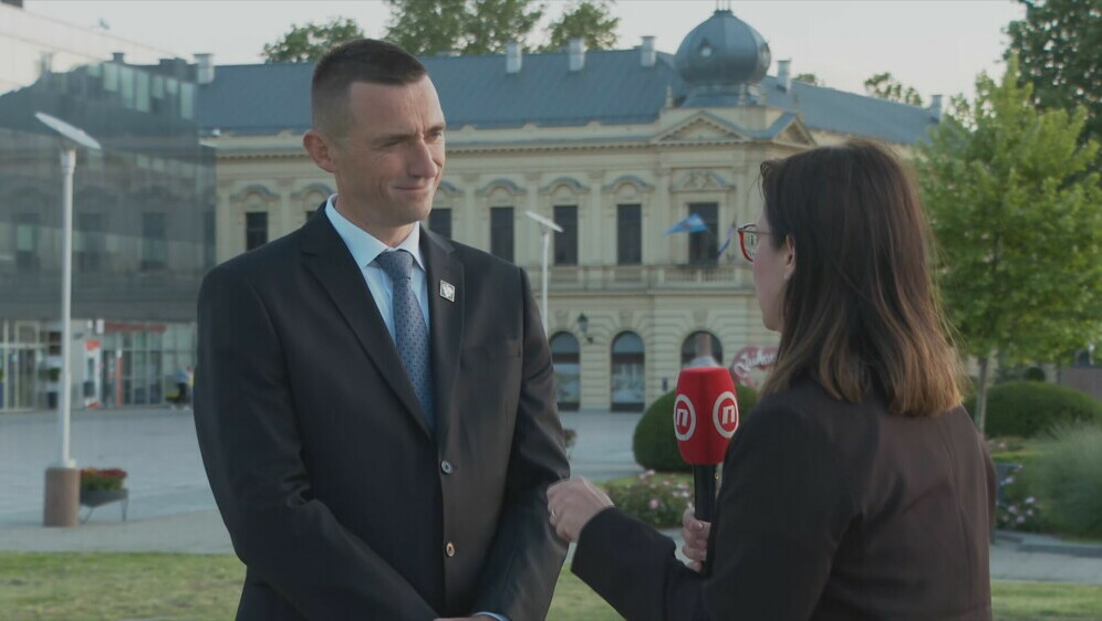 Ivan Penava i Marina Bešić Đukarić, reporterka Dnevnika Nove TV