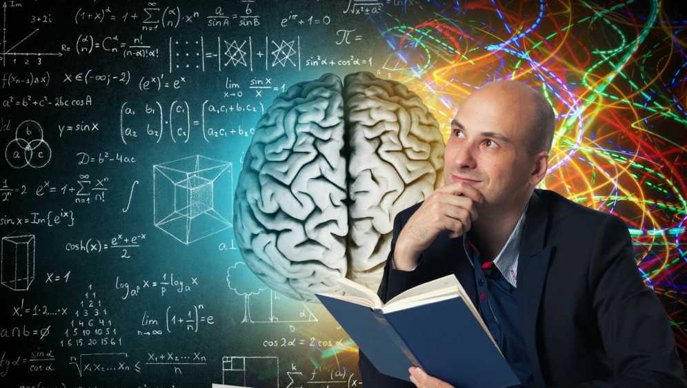 Mozak i razmišljanje uz muškarca koji čita knjigu