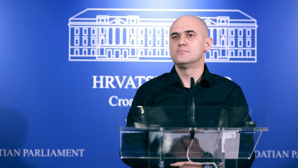 Josip Dabro nosi skupi sat