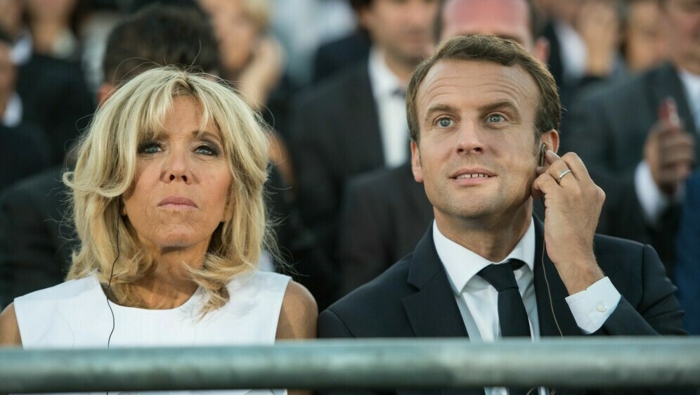 Emmanuel Macron sa suprugom Brigitte - 2