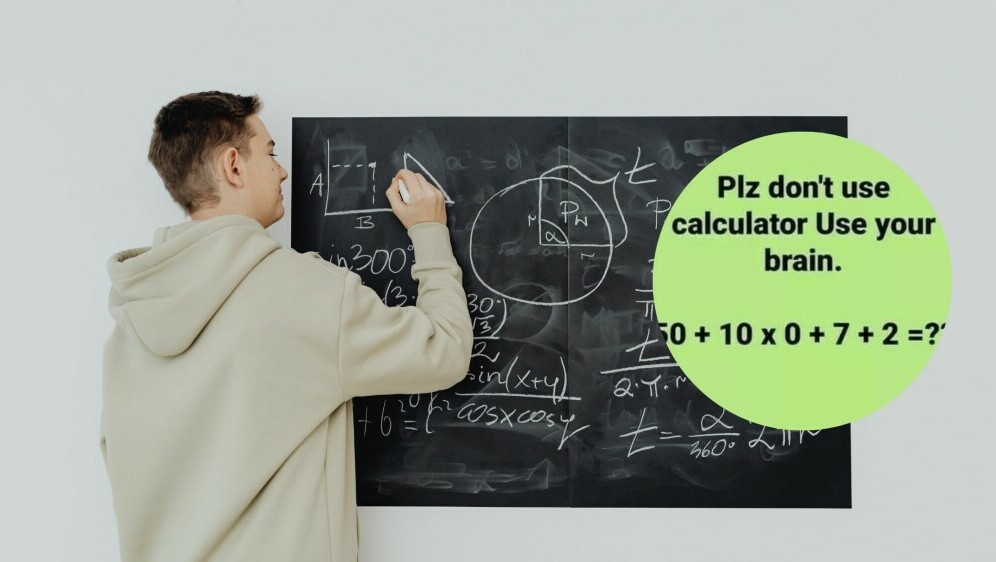 Matematičar kako rješava problem na ploči i matematička zagonetka