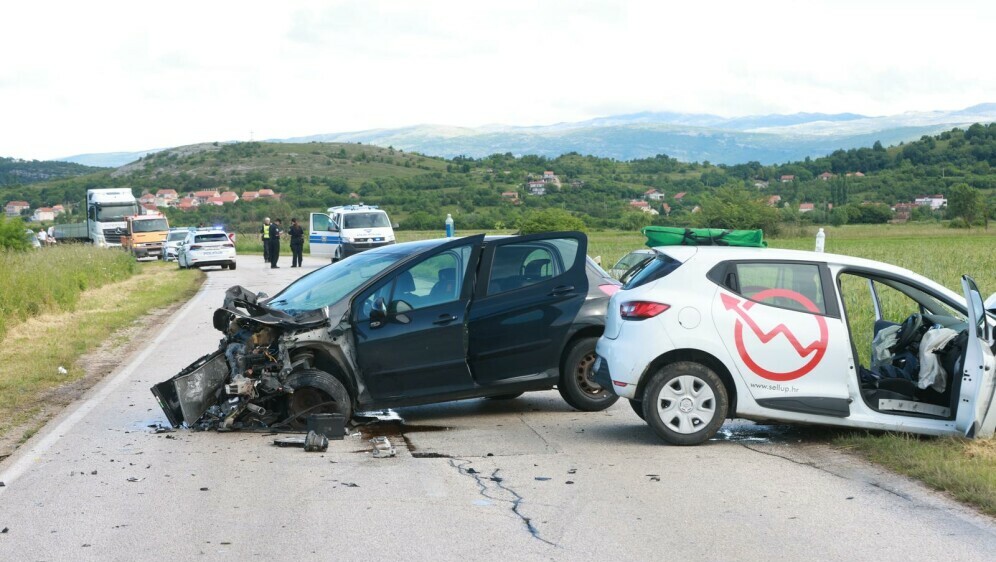 Teška prometna nesreća u Sinju