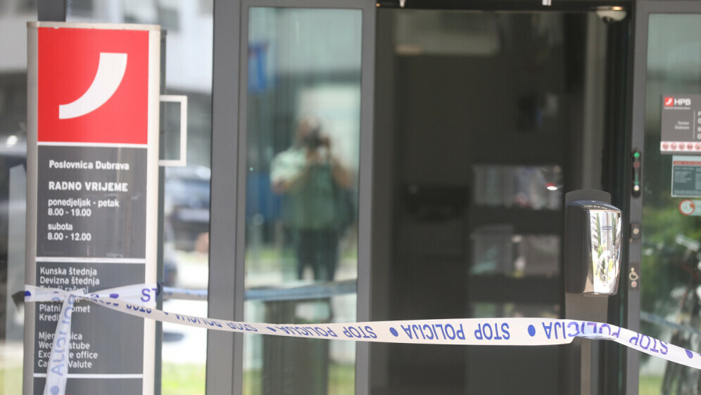 U zagrebačkoj Dubravi opljačkana poslovnica banke - 4
