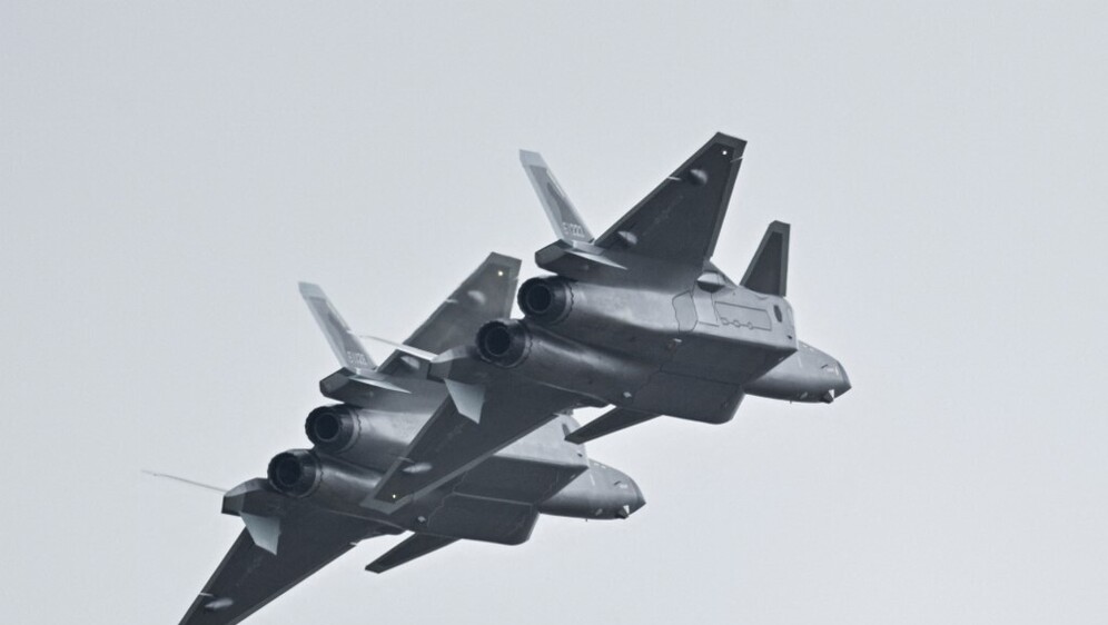 Kineski brobeni zrakoplovi J-20