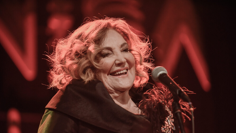 Tereza Kesovija