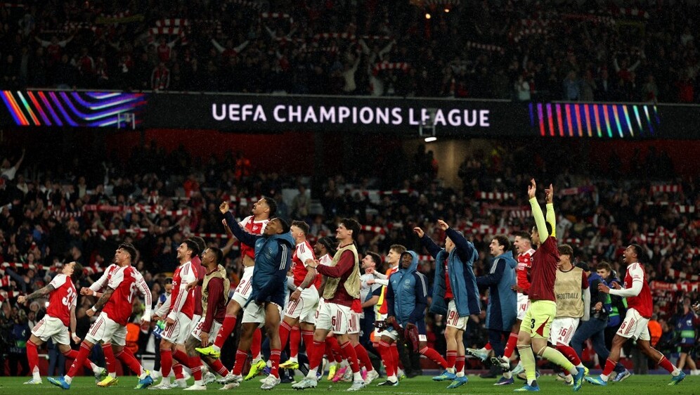 Slavlje igrača Arsenala na Emiratesu