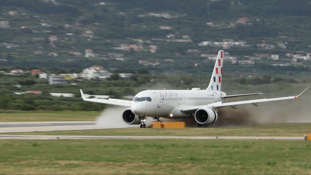 Avion sletio sa staze - 2