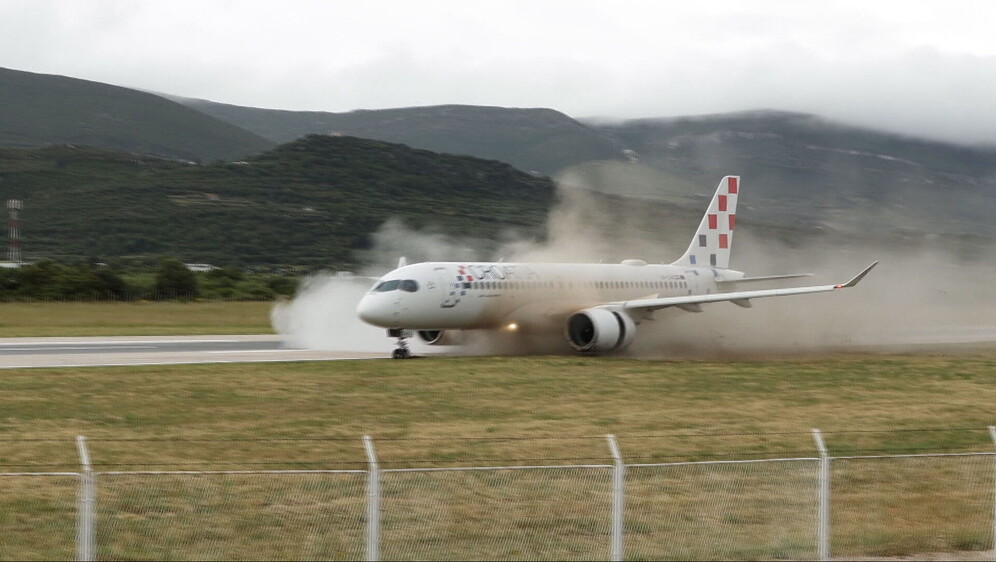 Avion - 1