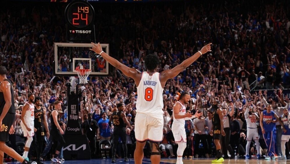Cleveland Cavaliers v New York Knicks