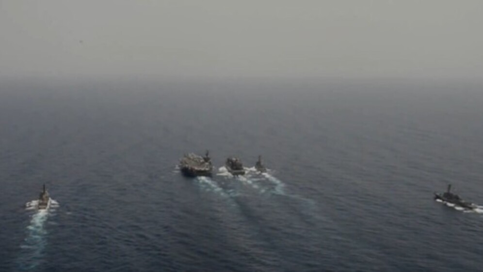 Flota američke mornarice s nosačem zrakoplova USS Nimitz
