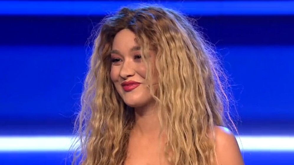 Dora Trogrlić kao Shakira