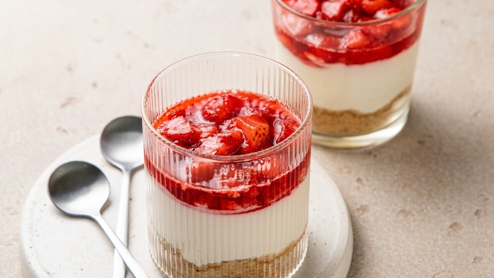 Cheesecake s jagodama u čaši