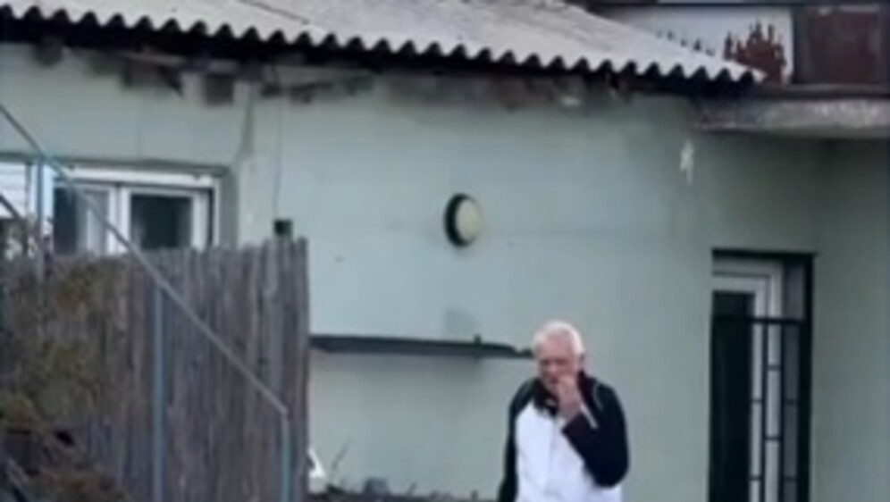 Branko Kockica gleda prosvjed