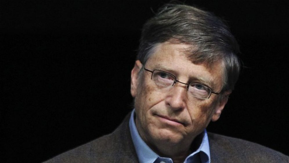 Bill Gates na rubu suza pričao o potrazi za novim direktorom Microsofta