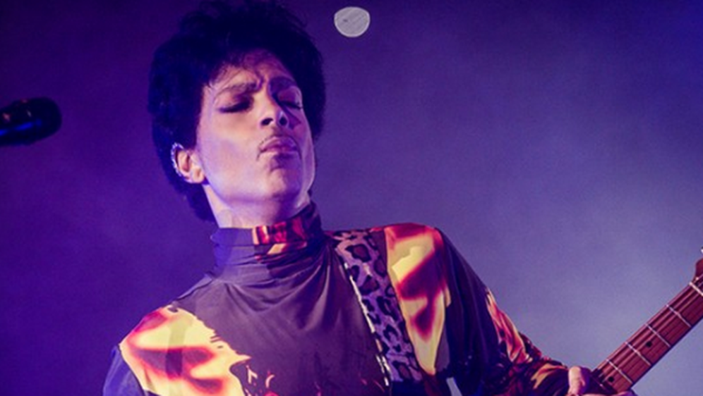 Prince na Twitteru objavio demo svoje nove pjesme “Da Bourgeoisie”