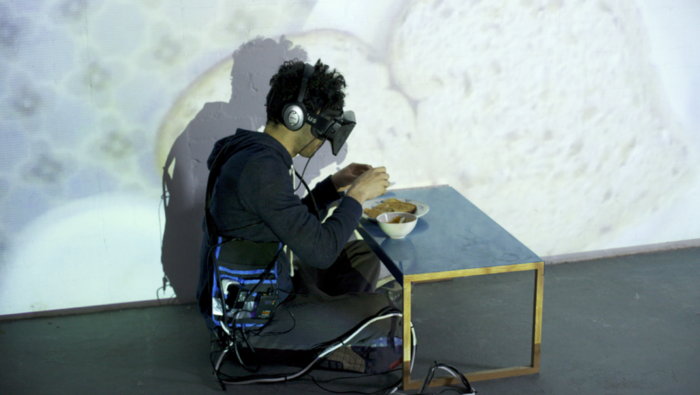 Bizarni projekt: Kontroverzni umjetnik želi 28 dana živjeti u virtualnoj stvarnosti