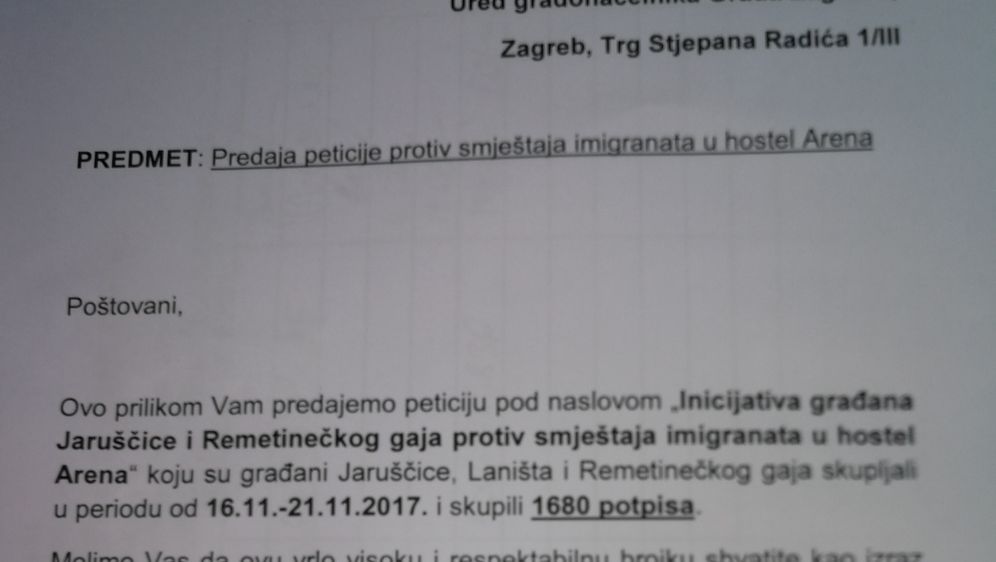 Peticija protiv premještaja imigranata (Foto: Dnevnik.hr)