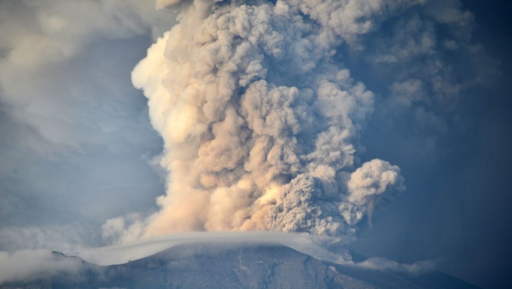 Vulkan na Baliju (Foto: AFP)