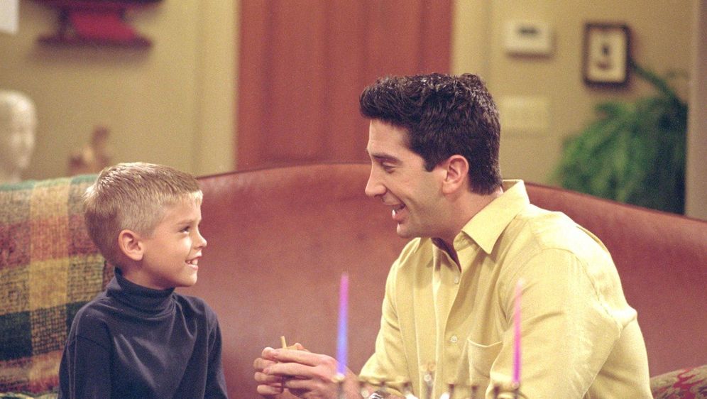 Cole Sprouse i David Schwimmer (Foto: Profimedia)